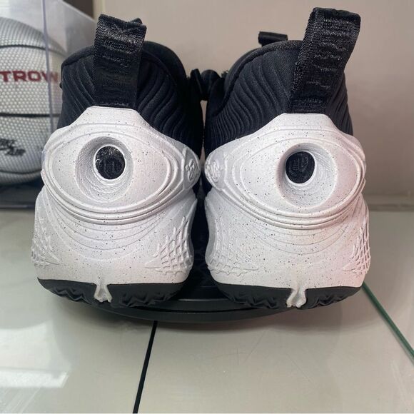 🆕 Nike	Cosmic Unity TB 'Black White' - Mens 12 - Picture 7 of 11